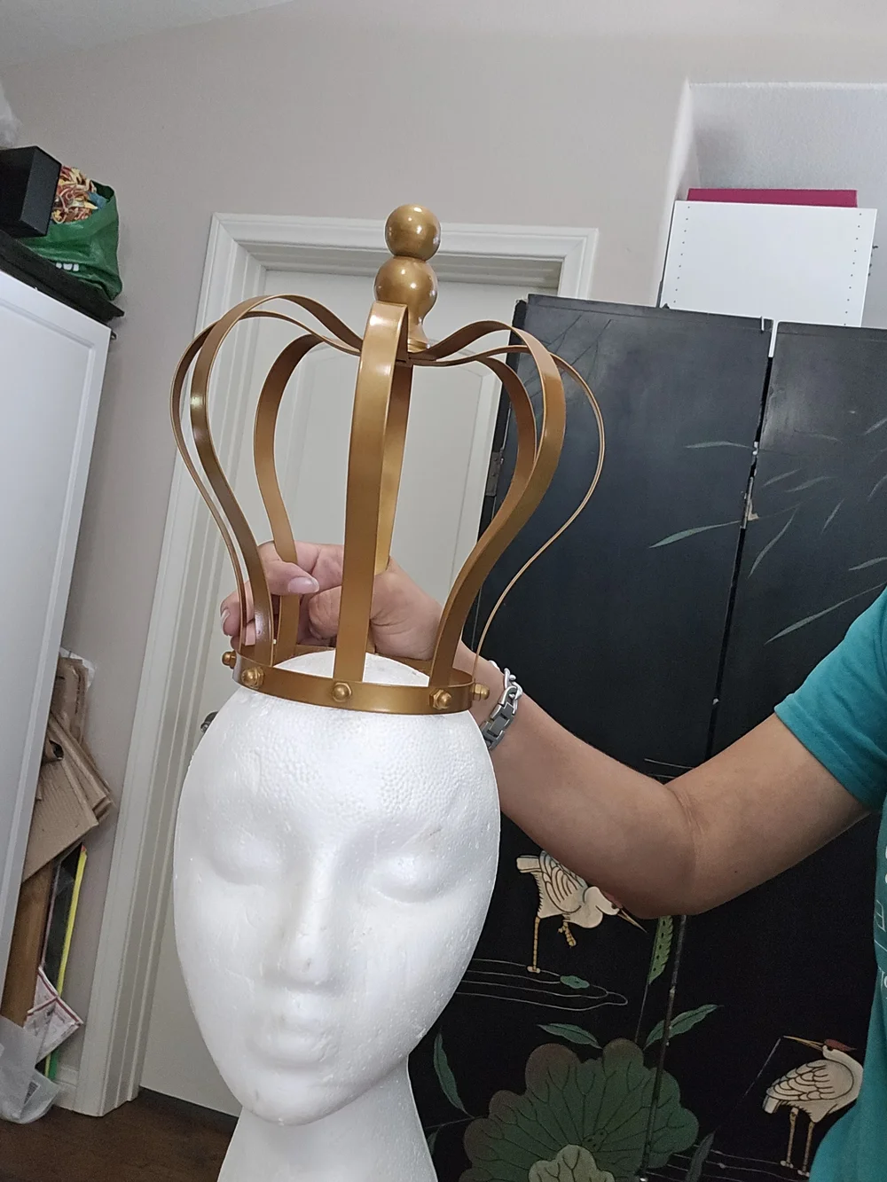 Gold Metal Crown Cake Topper - Premium Party Decoration